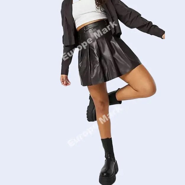 Leather mini skirt with pleats